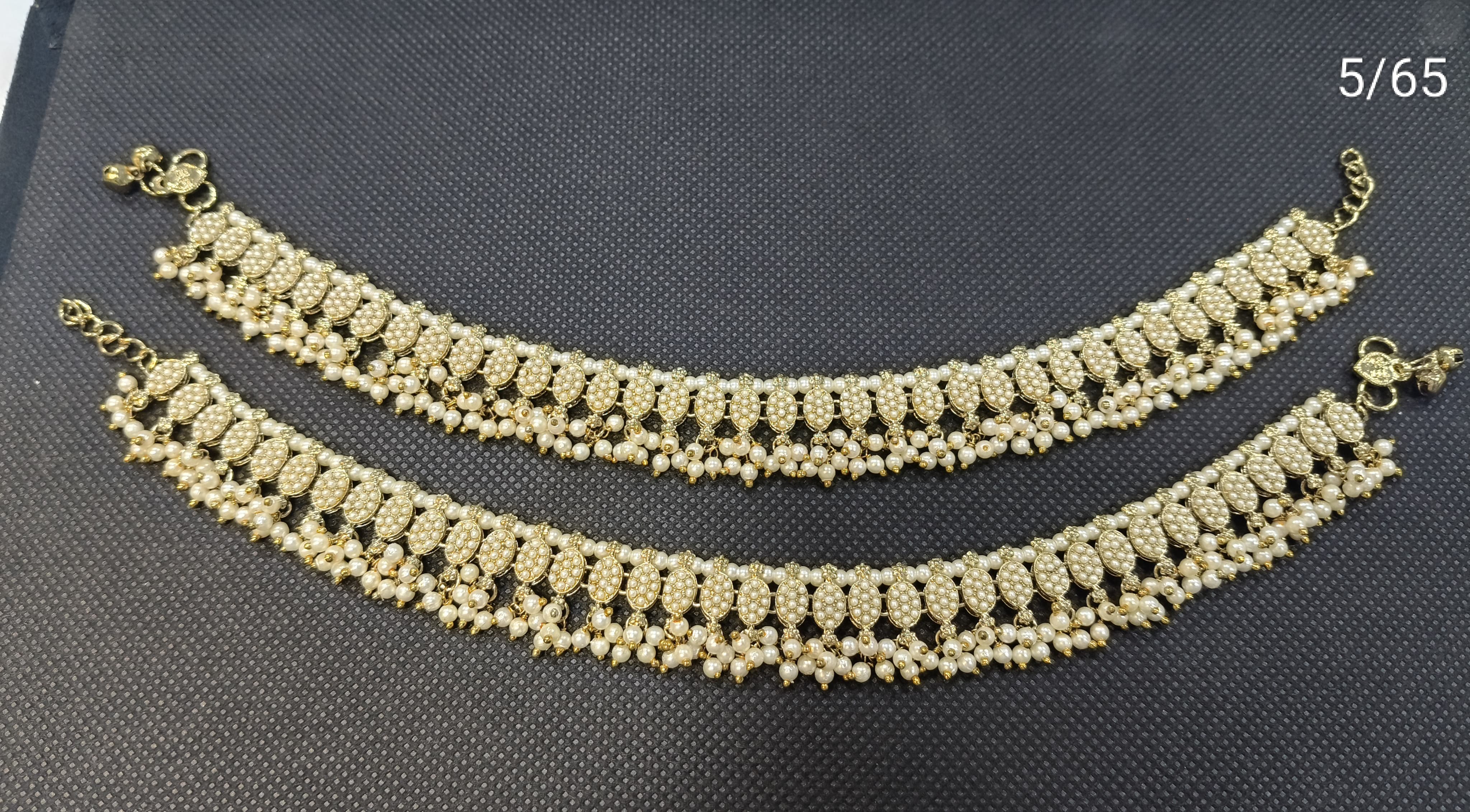 Traditional Golden Pearl Anklet Pair with Floral Kundan Design – Bridal Payal Set